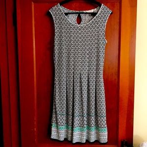 Max Studio size M sleeveless dress tile print.